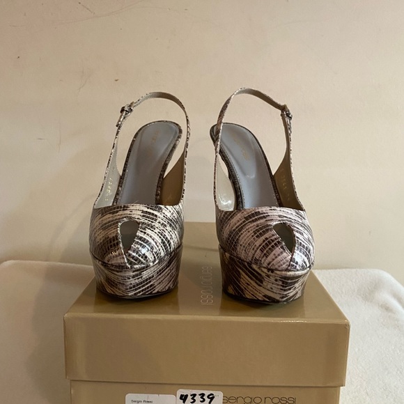 Sergio Rossi Python Print Platform Pip-toe shiny patent leather sandals - Picture 2 of 7